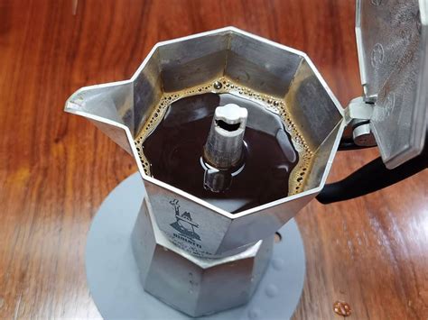 How To Use A Stovetop Espresso Maker The Moka Pot Instructions