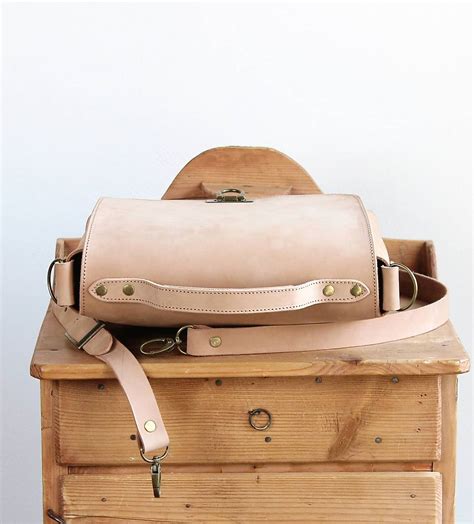 Kožená aktovka Nude Lu Si L SAShE sk