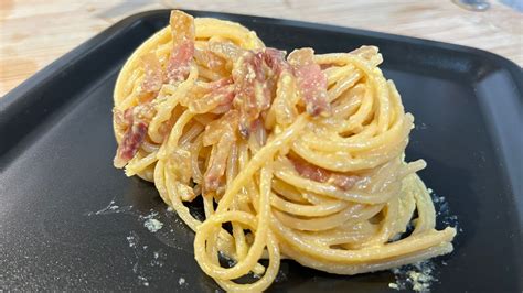 Spaghetti Alla Carbonara Ricetta Originale Dining And Cooking