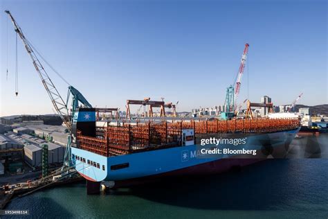 An Ap Moller Maersk As Methanol Powered Container Ship Under Nachrichtenfoto Getty Images