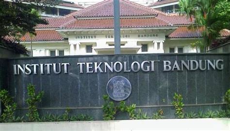 Mahasiswa ITB Bayar UKT Pakai Pinjol OJK Panggil Danacita