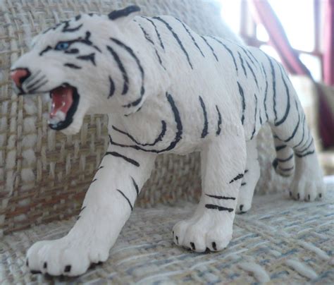 New White Tiger Plastic Toy 1 By Topazbeats On Deviantart