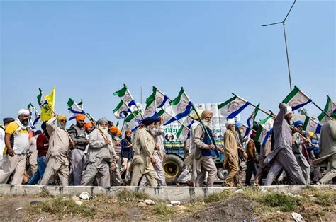 Farmers Protest पंजाब हरियाणा सीमा पर डेरा डाले किसान हाइड्रोलिक