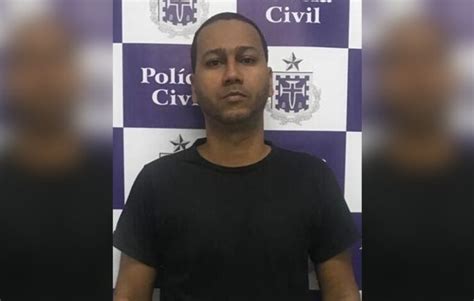 Homem Ameaça Divulgar Fotos íntimas De Vítima Para Manter Relações