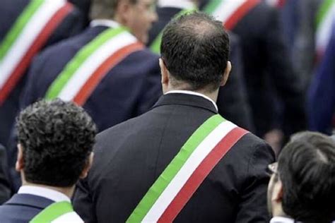 È giusta o no l elezione diretta dei Presidenti delle Province Il