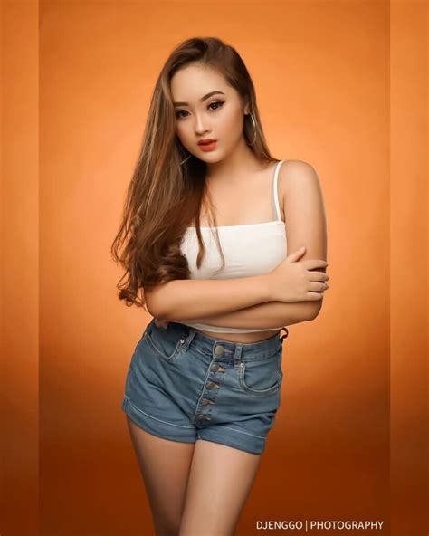 Herra Bella Model Seksi Asal Jakarta Vipdomino Lounge