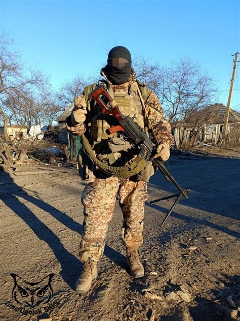 Ru Pov Russian Soldier With Pkm Ammo Backpack Feeding System System Is