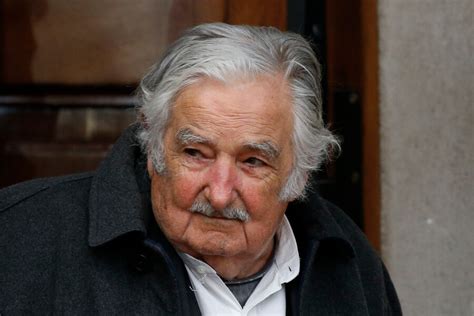 Expresidente de Uruguay José Mujica anuncia que tiene un tumor en el