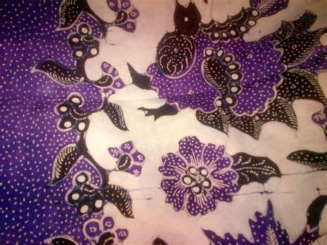 Motif Batik Tulis Kontemporer Warna