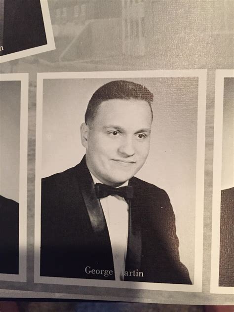 If we're still on old high school yearbook pictures : r/OldSchoolCool