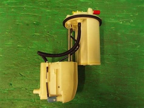 Toyota Harrier Fuel Pump Used Pa