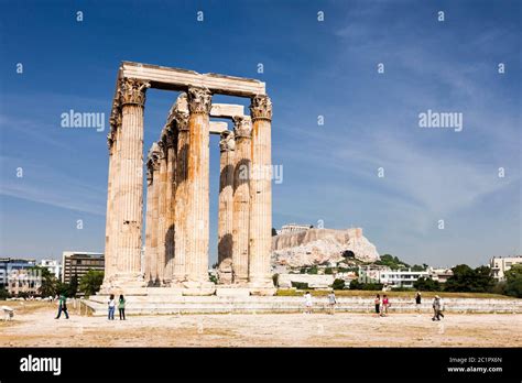 Templo de Zeus y Acrópolis de Atenas Templo de Zeus Olímpico columnas