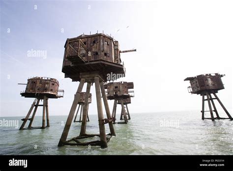 Red Sand Forts Maunsell Hi Res Stock Photography And Images Alamy