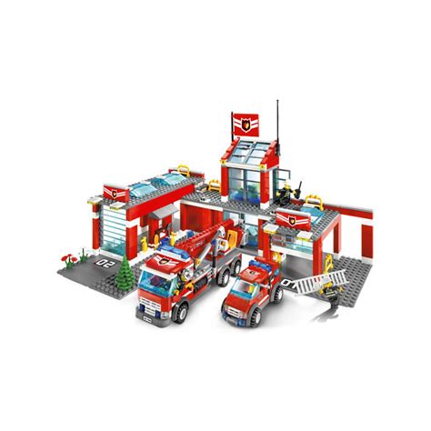 LEGO Fire Station Set 7945 | Brick Owl - LEGO Marketplace