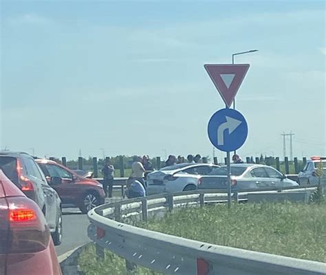 B365 4 mașini implicate într un accident pe Autostrada A2 nod