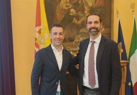 Messina Vincenzo Nibali Incontra Il Sindaco Basile