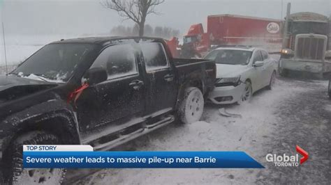 More Than 70 Vehicles Involved In Collision On Hwy 400 Near Barrie