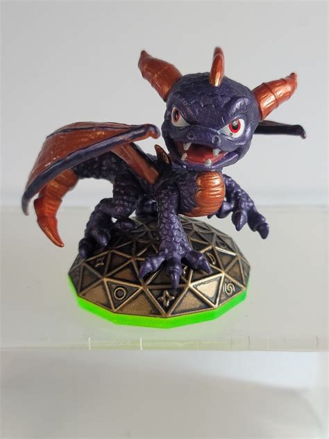 Skylanders Spyros Adventure Spyro Dragon Series 1 Figure 2011 Green