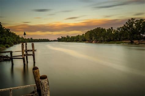 Premium Photo Sunset Over Murray River In Mildura Australia