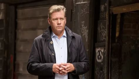 Chris Hansen Net Worth 2023: Heres How Much is TV Personality and