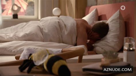 ROTE ROSEN NUDE SCENES AZNude