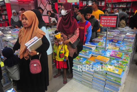 Penjualan Buku Dan Alat Tulis Meningkat Republika Online