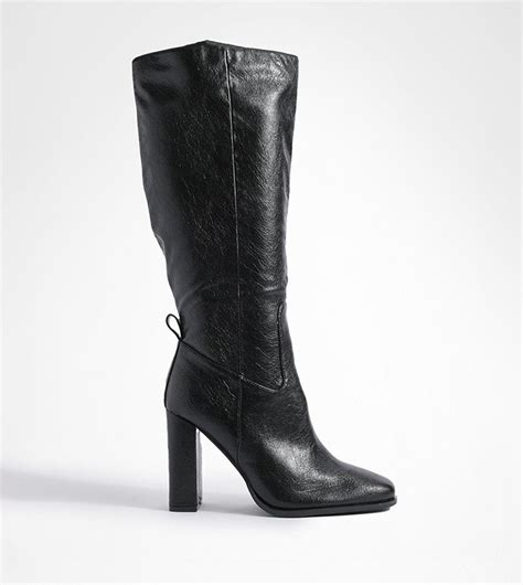 Buy Boohoo Wide Fit Block Heel High Shine Knee High Boots In Black 6thstreet Saudi Arabia