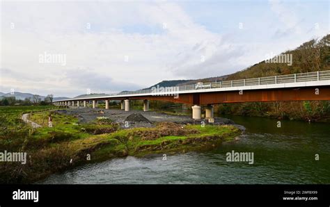 The New Dyfi Bridge Pont Ar Dyfi At Machynlleth Powys Stock Photo Alamy