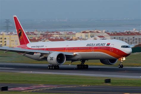 Taag Angola Airlines Fleet Boeing Er Details And Pictures