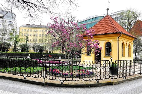 Jigsaw Puzzle Ve Franti K Nsk Zahrad In The Franciscan Garden