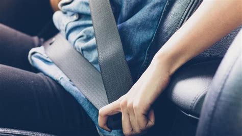 How To Wear Seatbelts Without Feeling Choked A Simple Guide To Safety