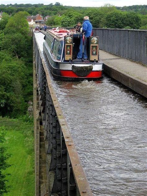 Pin By Ralf Meiering On Br Cken Und Aquaedukte Boat Canal Boat