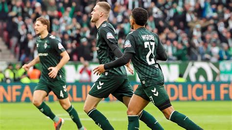 Jubel Bei Werder Bremen Zum Jubil Um Ndr De Sport Fu Ball