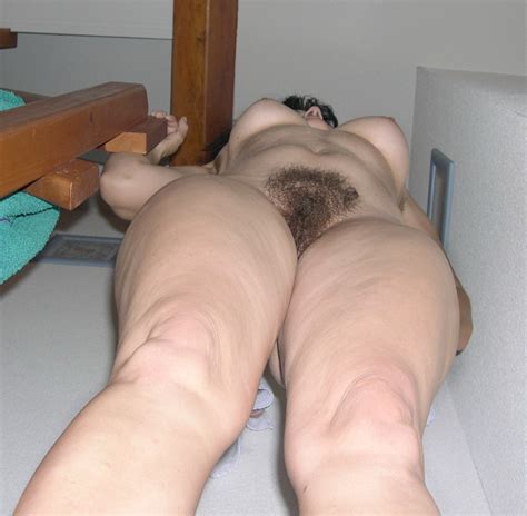 Hairy Wife Exhibit Bush Porn Pics