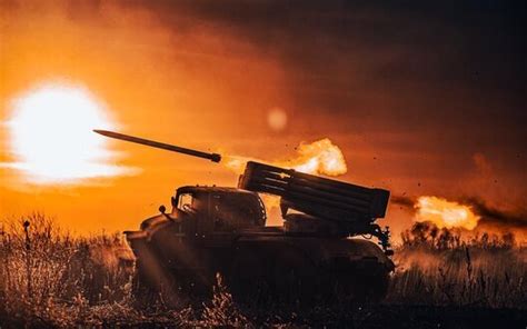 Авіація та реактивна артилерія ЗСУ уразили 14 районів зосередження ...