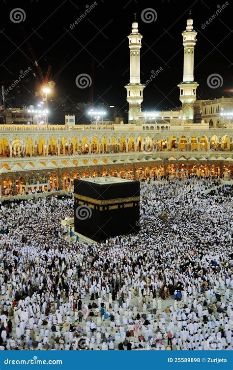 Makkah Kaaba Hajj Muslims Stock Photo Image Of Holiest 25589898