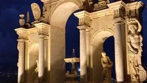 Torna A Splendere La Fontana Del Gigante Sul Lungomare Di Napoli