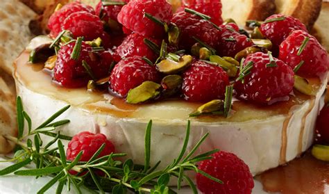 Brie With Honeyed Raspberries