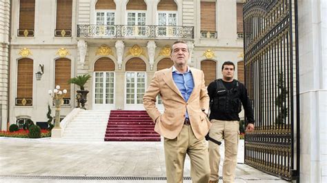 Un Ambasador A Venit La Gigi Becali I I A Oferit De Euro