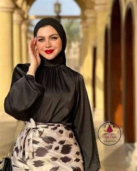 Pin By Posy On استوديو الصور In 2023 Blazer Outfits Casual Hijab