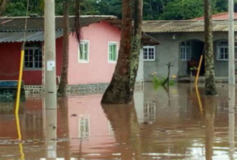 Más de 50 familias afectadas por inundaciones en Colón Día a Día