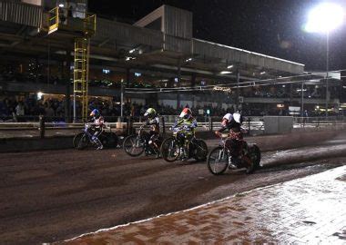 TIGERS THROUGH TO FACE WITCHES British Speedway Official Website