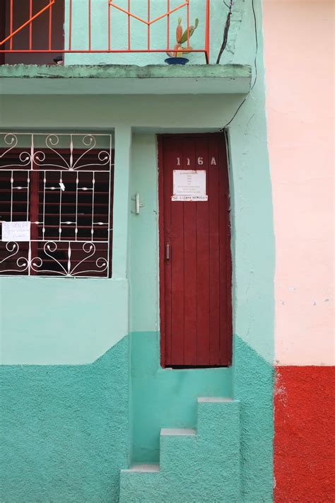 Beautiful Colors and Geometry of the Cuban Architecture-18 – Fubiz Media