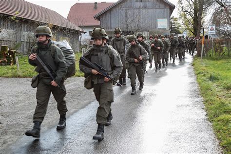 Bundesheer Aktuell Übung Truck race Soldaten des Radarbataillons