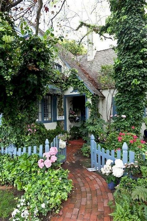 Coastal Cottage Landscaping Ideas at Sheila Nielsen blog