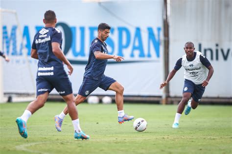 Gr Mio Faz Ltimo Treino Antes De Enfrentar O Aimor Para Manter Os