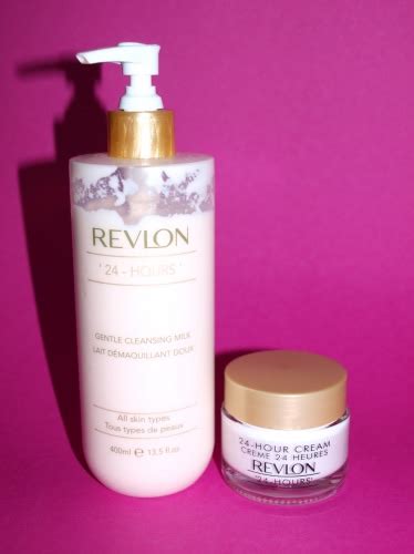 Уход за лицом от Revlon Revlon 24 Hours Gentle Cleansing Milk и Revlon