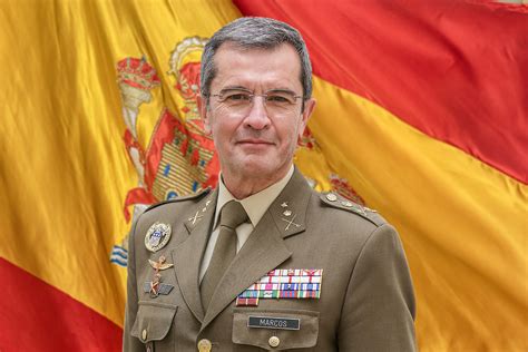 El alcalaíno Javier Marcos actual jefe de la UME asciende a Teniente