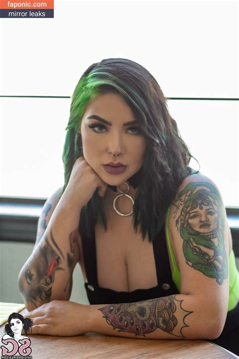 Synthee Nude Leaks Faponic