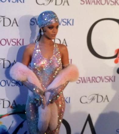 Rihanna Cfda Awards X Swarovski Diamonds Dress Rihanna Outfits